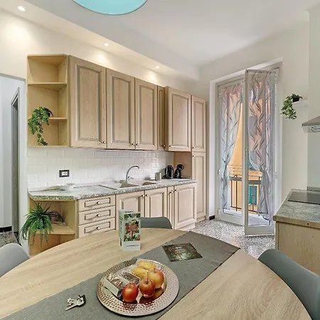 דירה Janua Jungle House